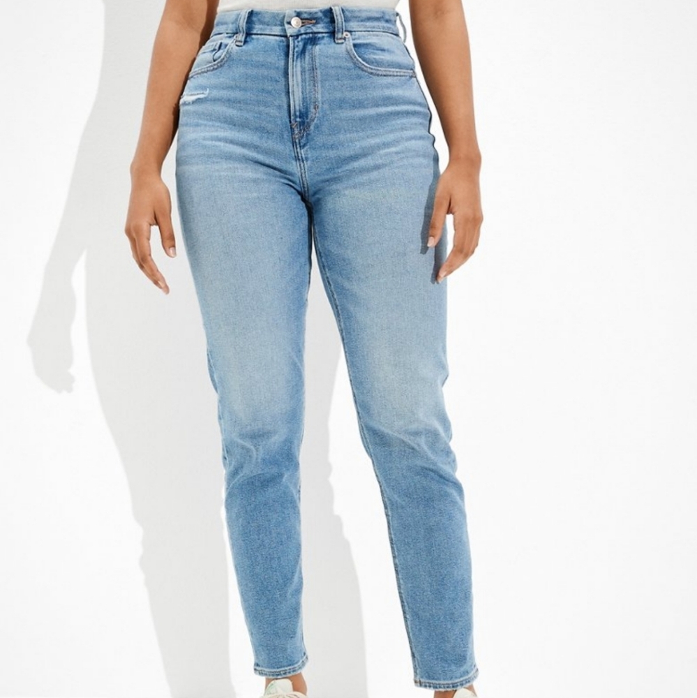 AE High Rise Curvy Mom Jeans 12